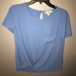 blue tee shirt still has tags!!